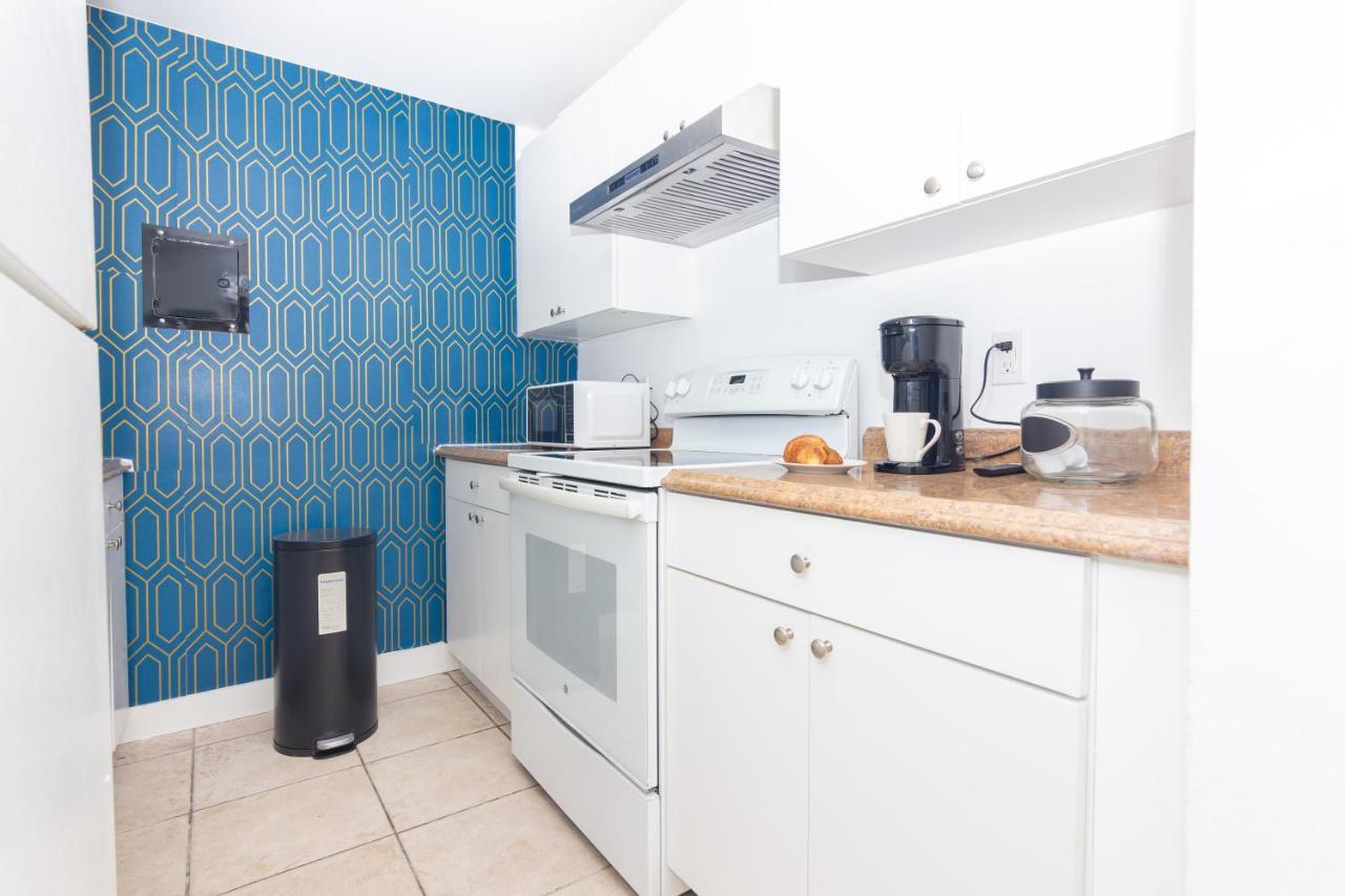 One Bedroom - With Parking & Balcony - Heart Of Wynwood Appartement