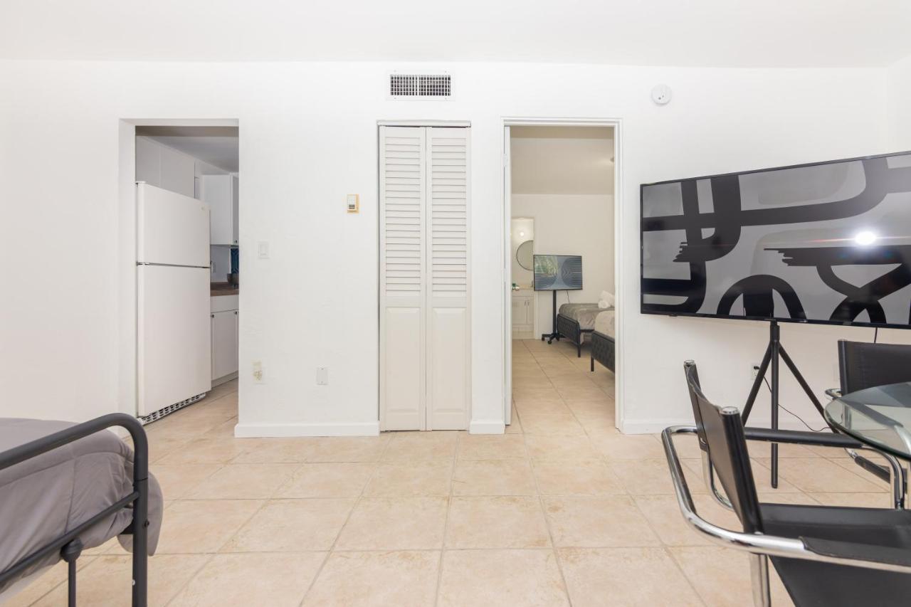 One Bedroom - With Parking & Balcony - Heart Of Wynwood Appartement