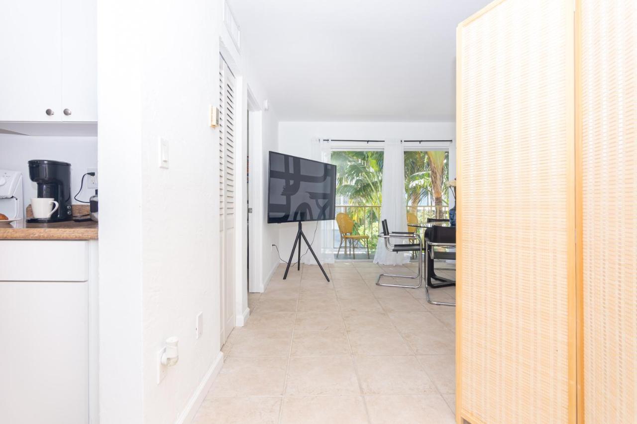 One Bedroom - With Parking & Balcony - Heart Of Wynwood Appartement *